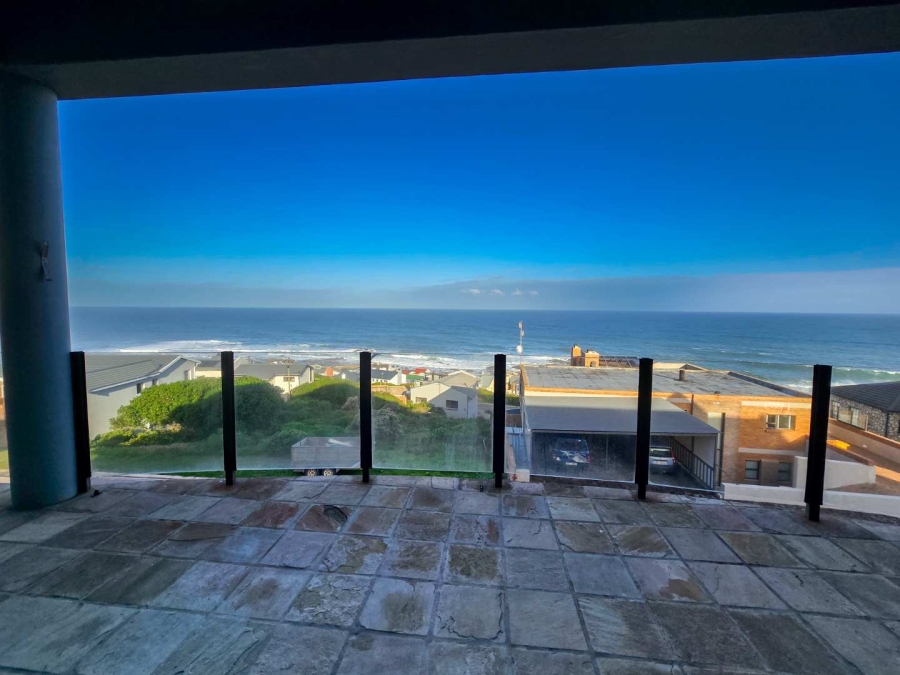 4 Bedroom Property for Sale in Jongensfontein Western Cape